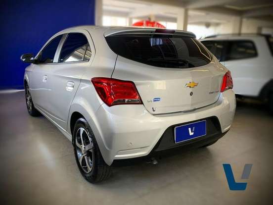 CHEVROLET-ONIX-2016