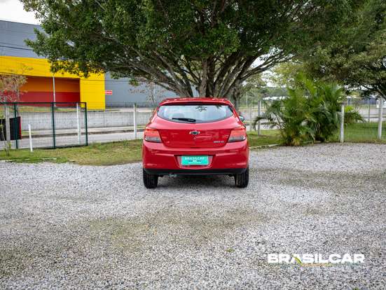 CHEVROLET-ONIX-2013
