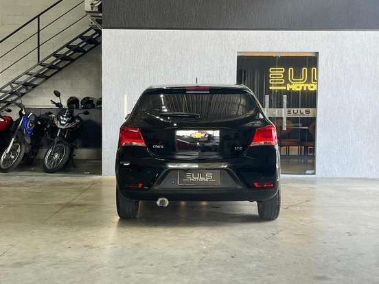 CHEVROLET-ONIX-1.4 MPFI LTZ 8V FLEX 4P AUTOMÁTICO CHEVROLET-ONIX-2017