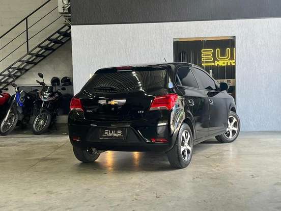 CHEVROLET-ONIX-2017