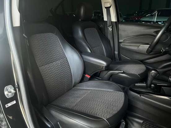 CHEVROLET-ONIX-1.4 MPFI LTZ 8V FLEX 4P AUTOMÁTICO CHEVROLET-ONIX-2017