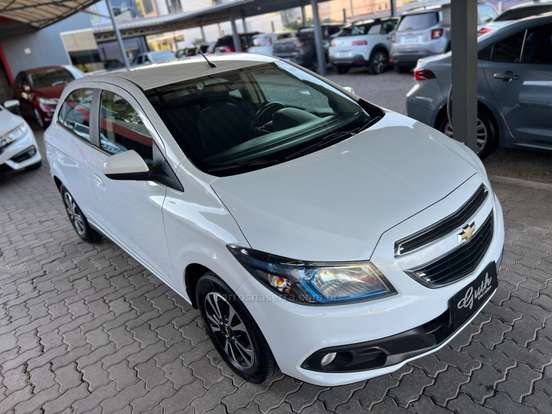 CHEVROLET-ONIX-2015