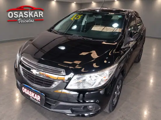 CHEVROLET-PRISMA-2015