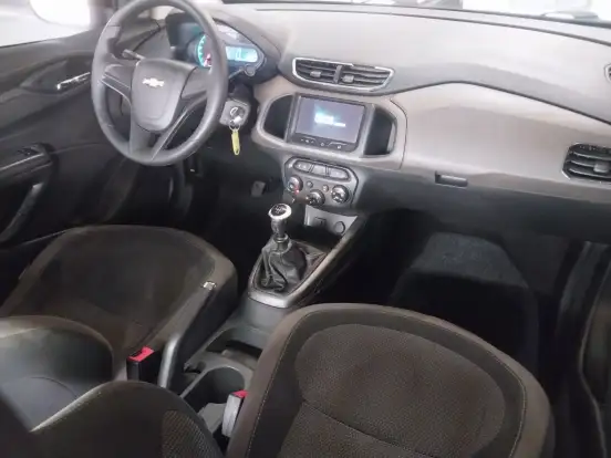 CHEVROLET-PRISMA-2015