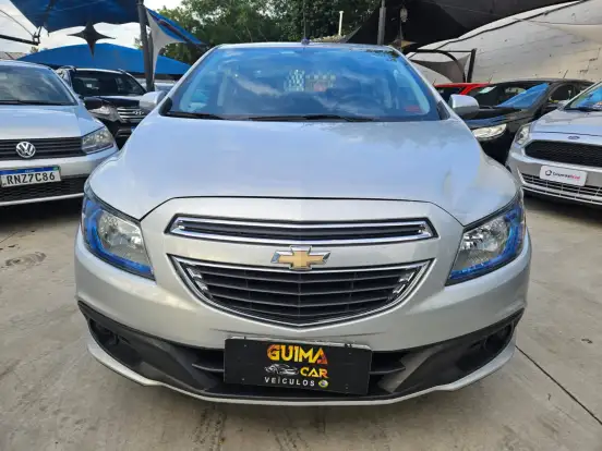 CHEVROLET-PRISMA-2014