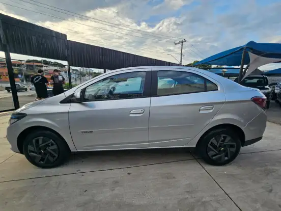 CHEVROLET-PRISMA-2014