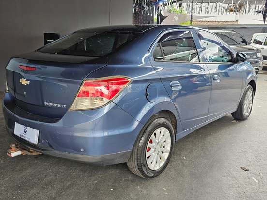 CHEVROLET-PRISMA-2014