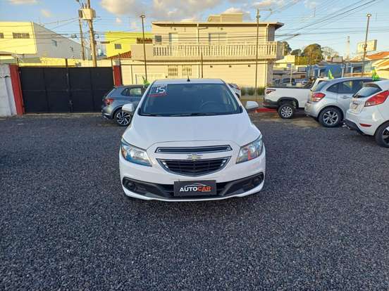 CHEVROLET-PRISMA-2015