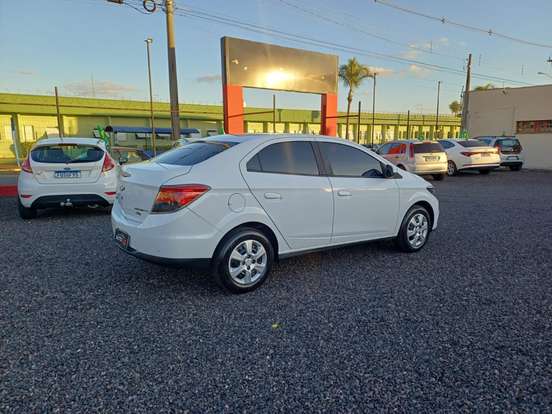 CHEVROLET-PRISMA-2015