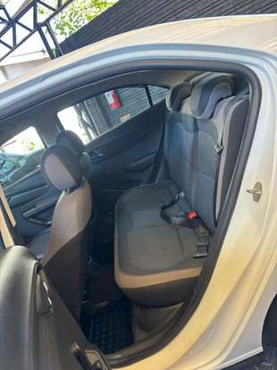 CHEVROLET-PRISMA-2015