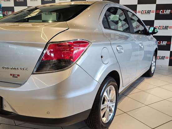 CHEVROLET-PRISMA-2015