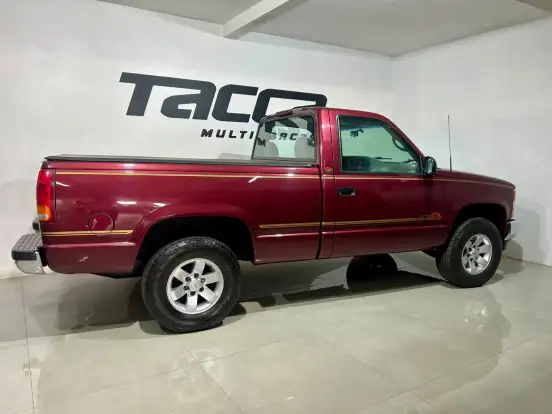 CHEVROLET-SILVERADO-2001