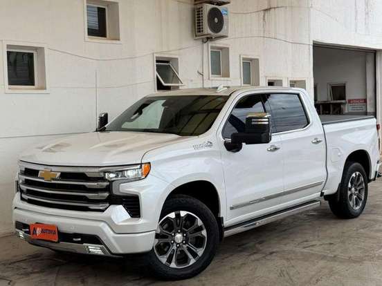 CHEVROLET-SILVERADO-5.3 V8 GASOLINA 1500 HIGH COUNTRY 4X4 AUTOMÁTICO CHEVROLET-SILVERADO-2024