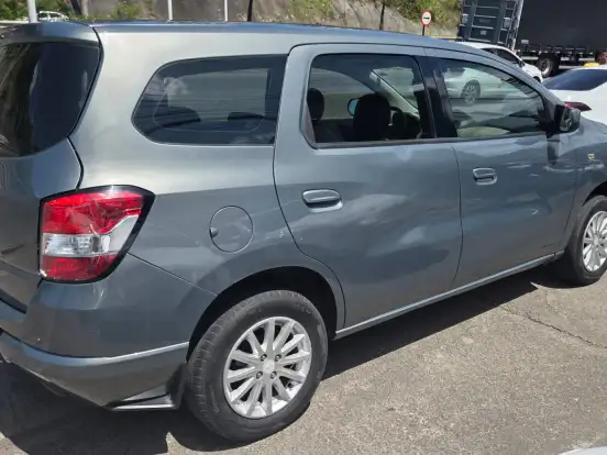CHEVROLET-SPIN-1.8 LT 8V FLEX 4P AUTOMÁTICO CHEVROLET-SPIN-2013