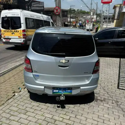 CHEVROLET-SPIN-2012