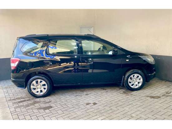 CHEVROLET-SPIN-2013