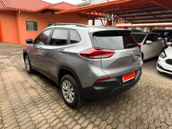 CHEVROLET-TRACKER-2025