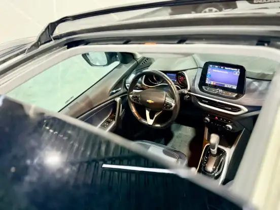 CHEVROLET-TRACKER-2023