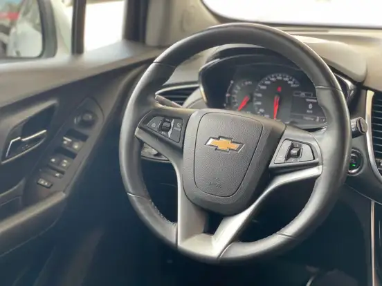 CHEVROLET-TRACKER-2017