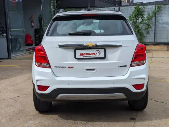 CHEVROLET-TRACKER-2018