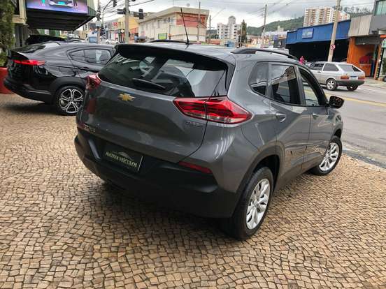 CHEVROLET-TRACKER-2021