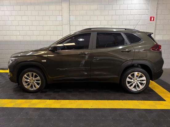 CHEVROLET-TRACKER-2023