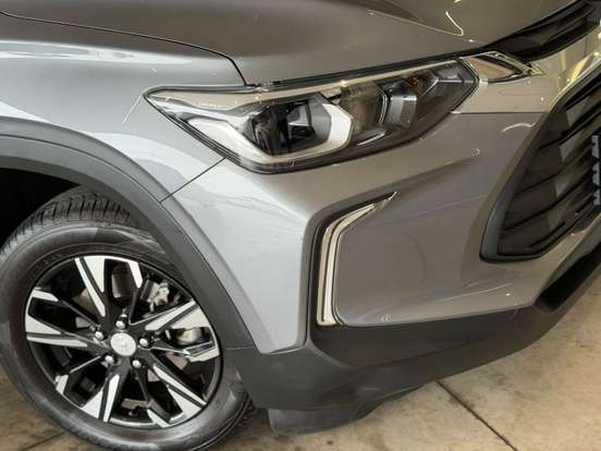 CHEVROLET-TRACKER-2021