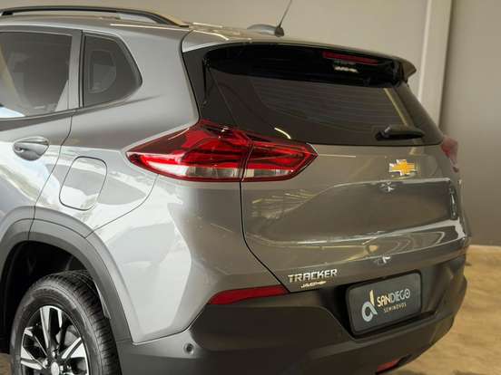 CHEVROLET-TRACKER-2021