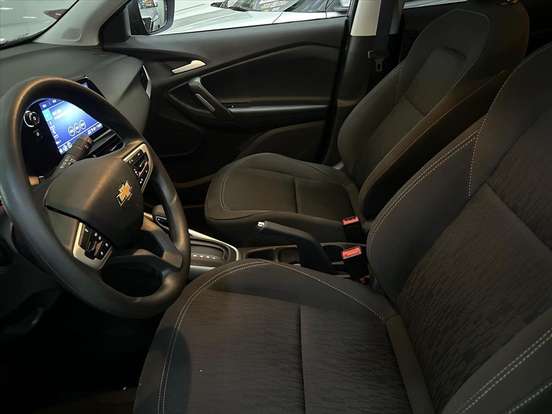 CHEVROLET-TRACKER-2025