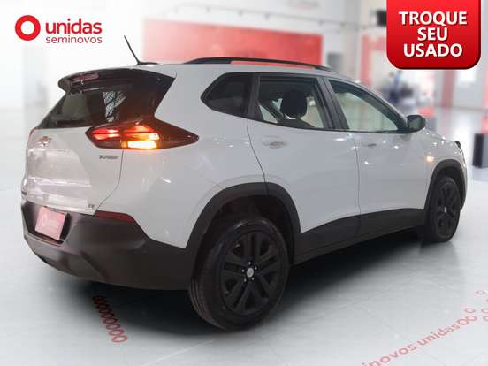 CHEVROLET-TRACKER-2023