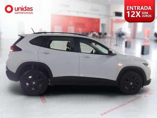 CHEVROLET-TRACKER-2023