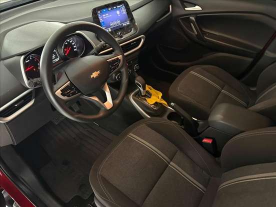 CHEVROLET-TRACKER-2023