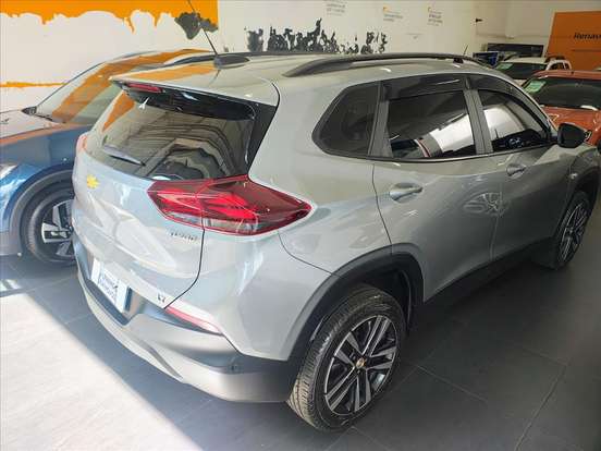 CHEVROLET-TRACKER-2024