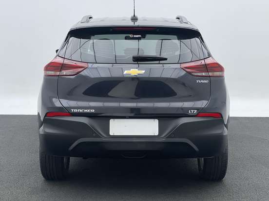 CHEVROLET-TRACKER-2023