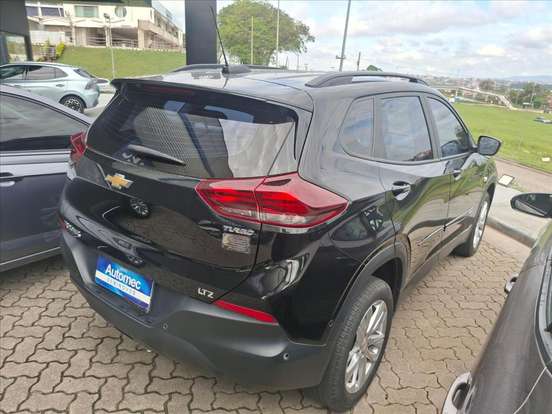 CHEVROLET-TRACKER-2023