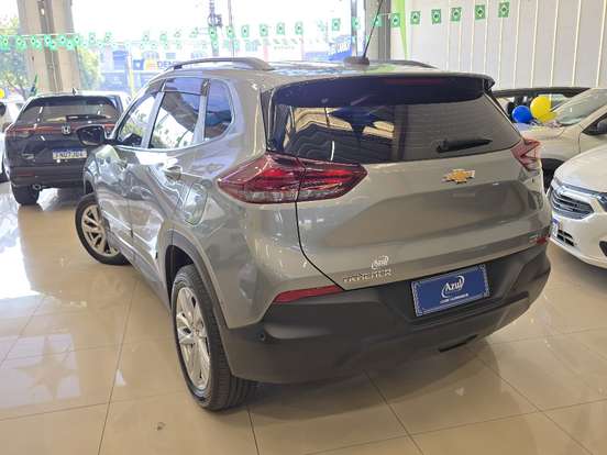 CHEVROLET-TRACKER-2023