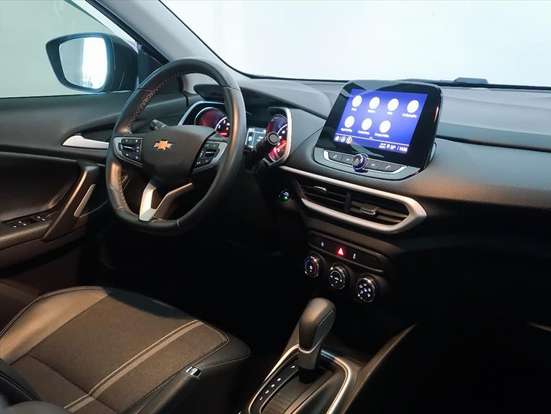 CHEVROLET-TRACKER-2023