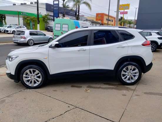 CHEVROLET-TRACKER-2020