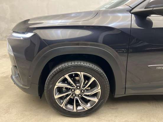 CHEVROLET-TRACKER-2025