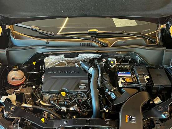 CHEVROLET-TRACKER-2025