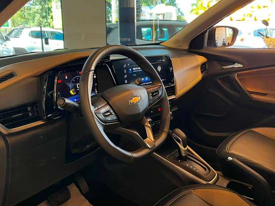 CHEVROLET-TRACKER-2025