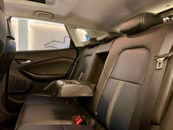 CHEVROLET-TRACKER-2023