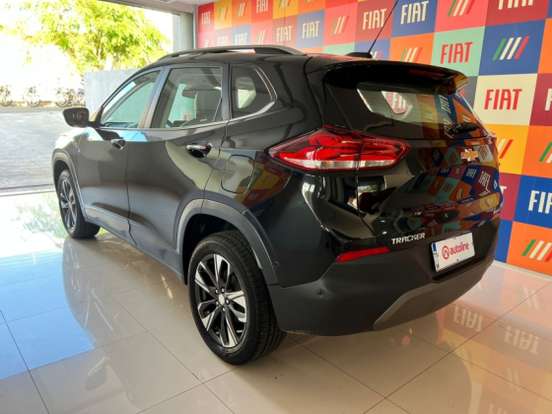 CHEVROLET-TRACKER-2023