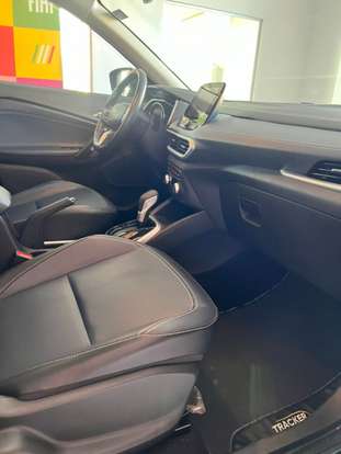 CHEVROLET-TRACKER-2023