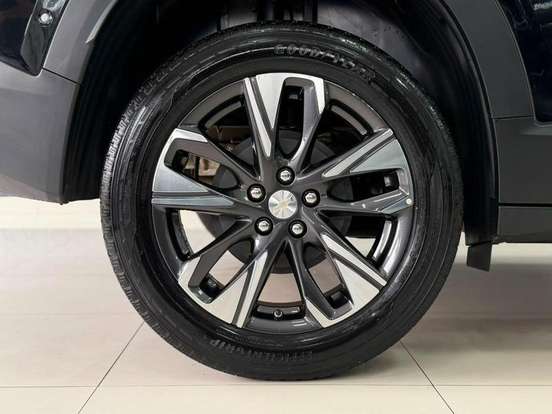 CHEVROLET-TRACKER-2023