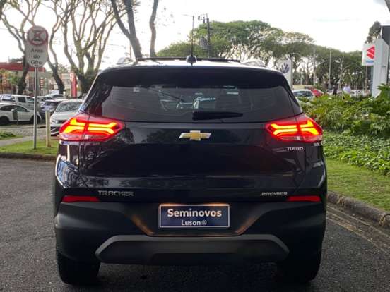 CHEVROLET-TRACKER-2024