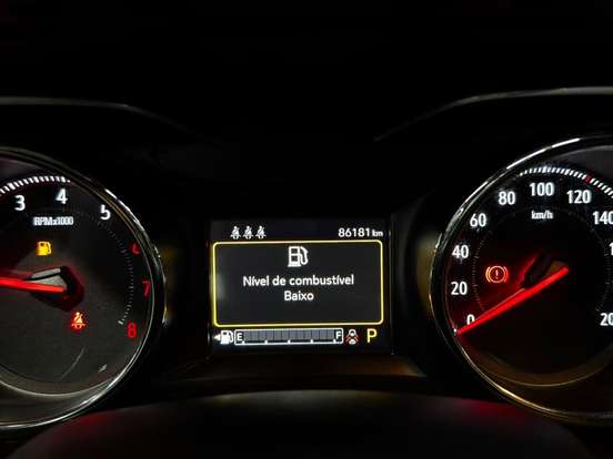 CHEVROLET-TRACKER-2021