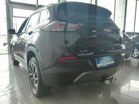 CHEVROLET-TRACKER-2025