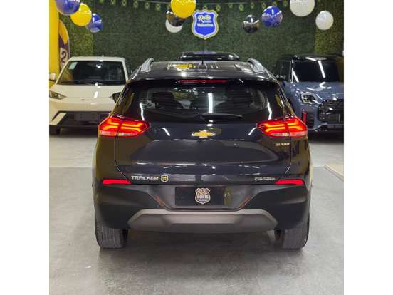 CHEVROLET-TRACKER-2023