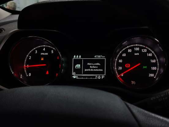CHEVROLET-TRACKER-2023
